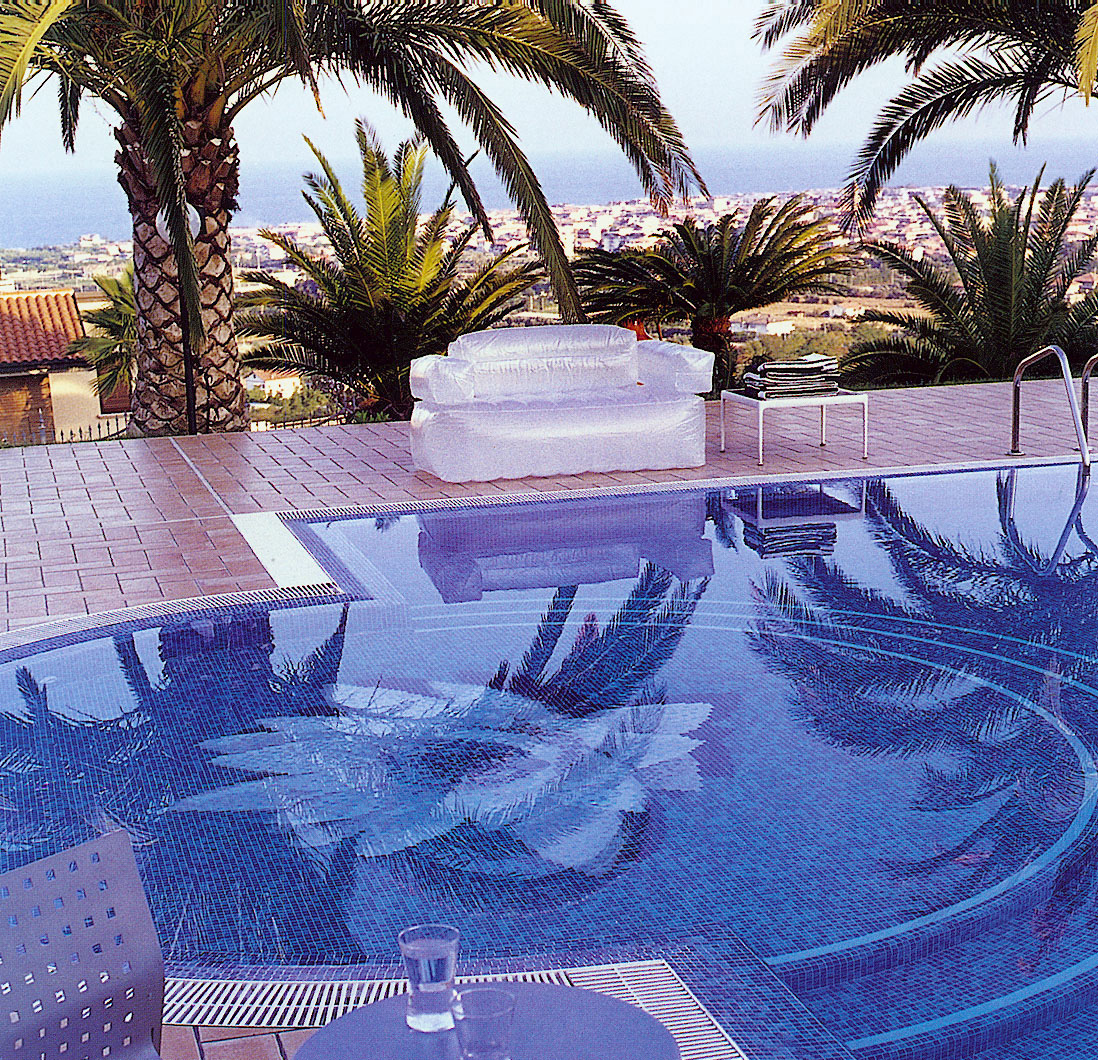 Pool Tiles: The Ultimate Guide to Decorating Your Pool